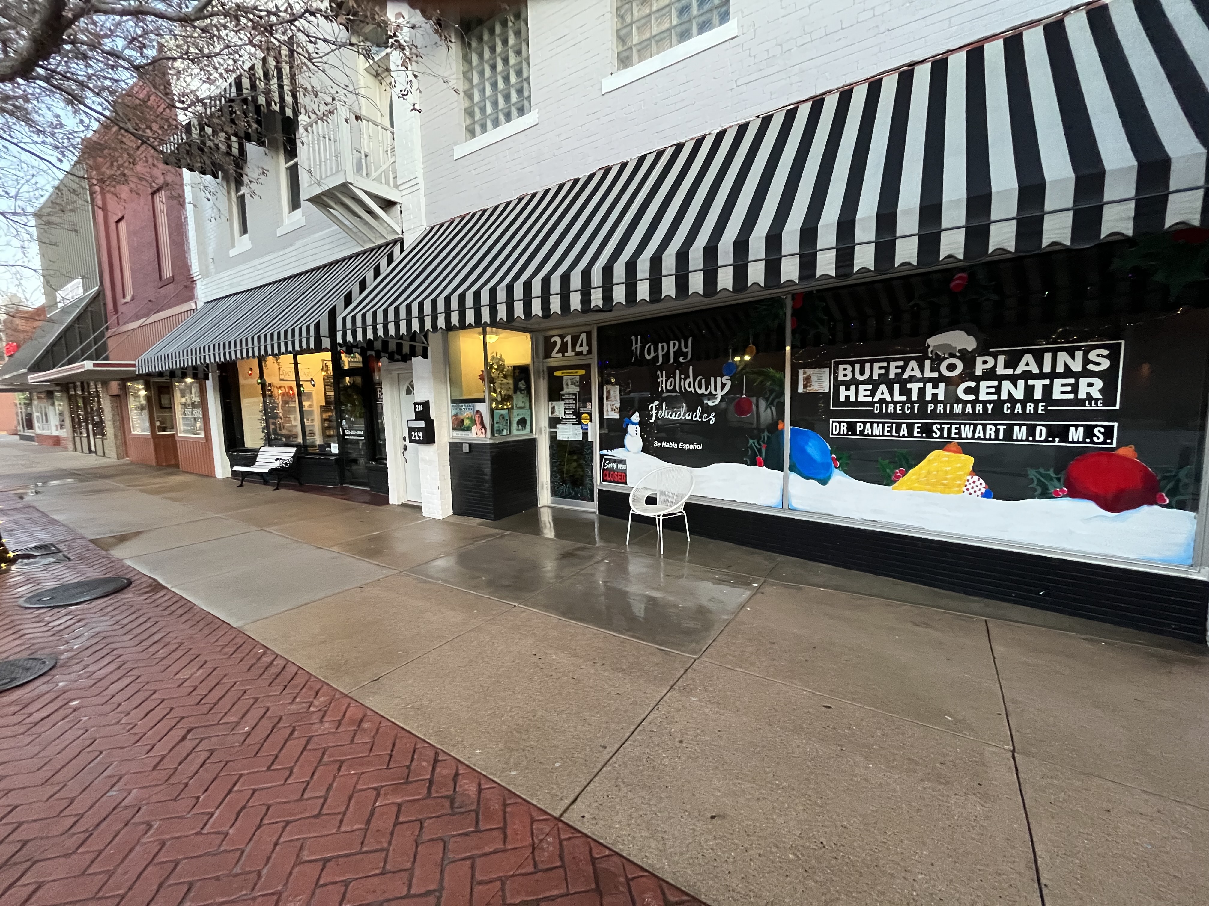 BUSINESS FRONT REFRESH in DOWNTOWN GARDEN CITY